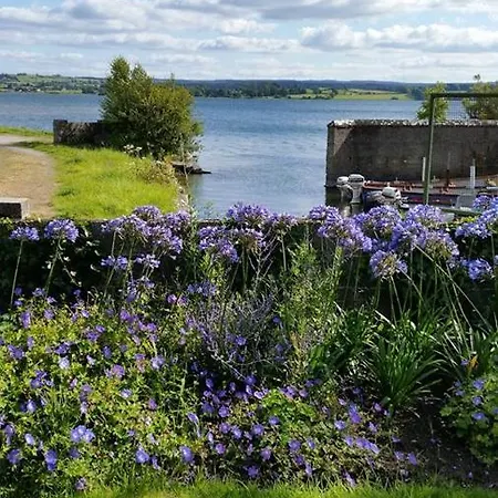 Pensión Lakeside *